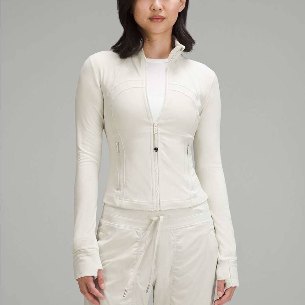 Lululemon Define Cropped Jacket *Nulu
Bone Size 4